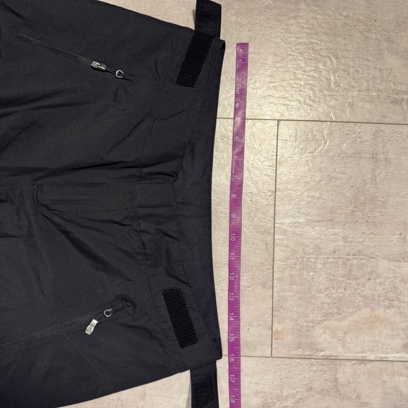 Spyder women’s Black Ski Pants Sz 12 short snowboard snow - Picture 7 of 15